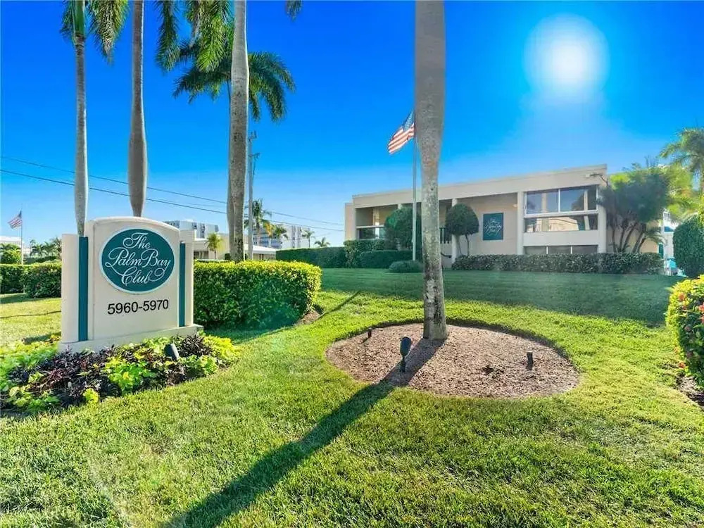 Palm Bay Club G46 - One Bedroom Condo