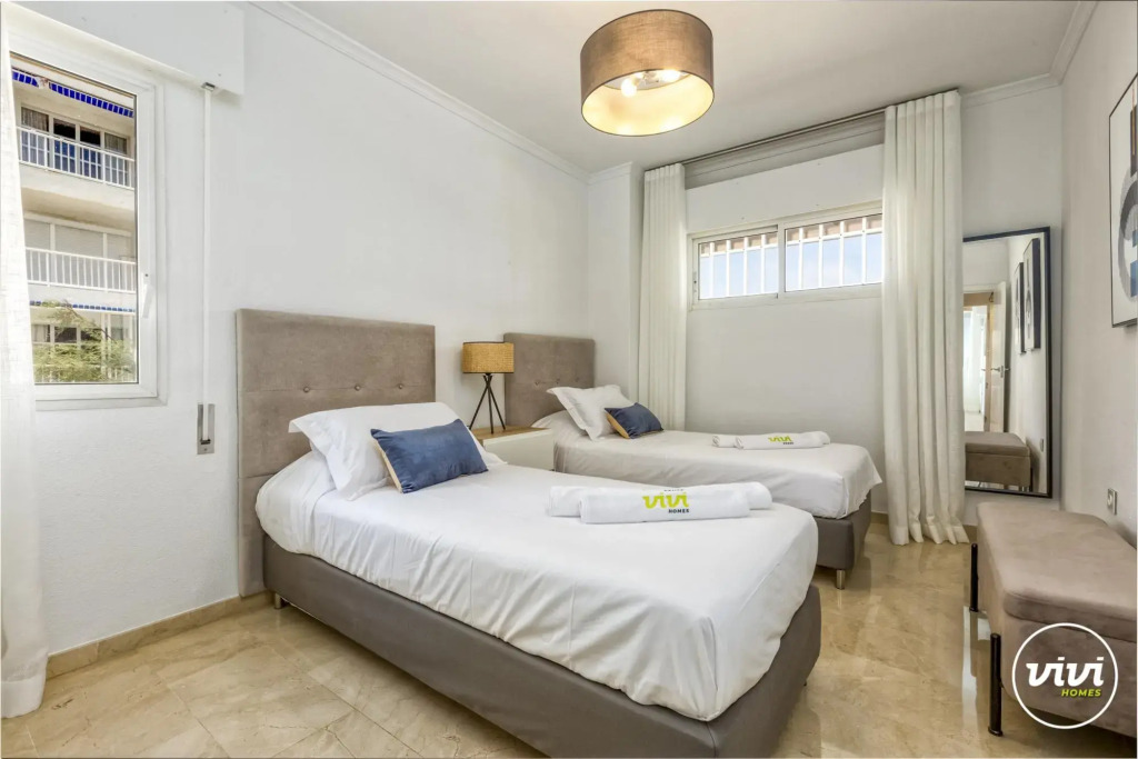 Rio in Fuengirola with 3 bedrooms and 2 bathrooms