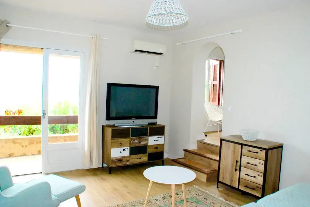 House with 2 Bedrooms in San-Martino-Di-Lota, with Wonderful Sea View, Shared Pool, Enclosed Garden - 500 M From the Beach