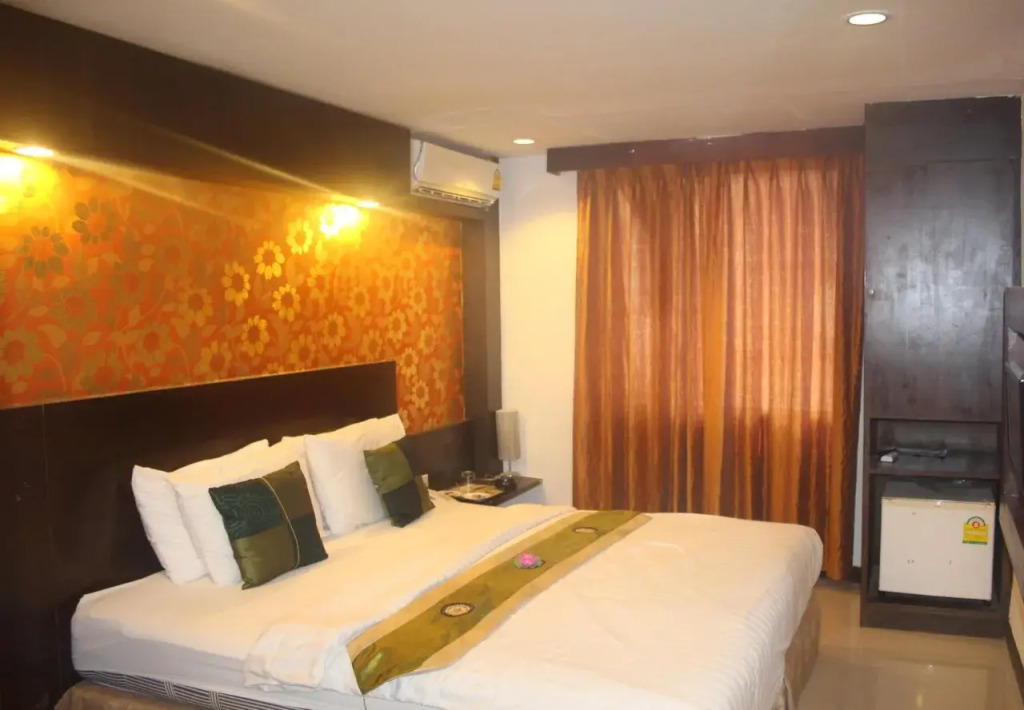 Central Place Hotel