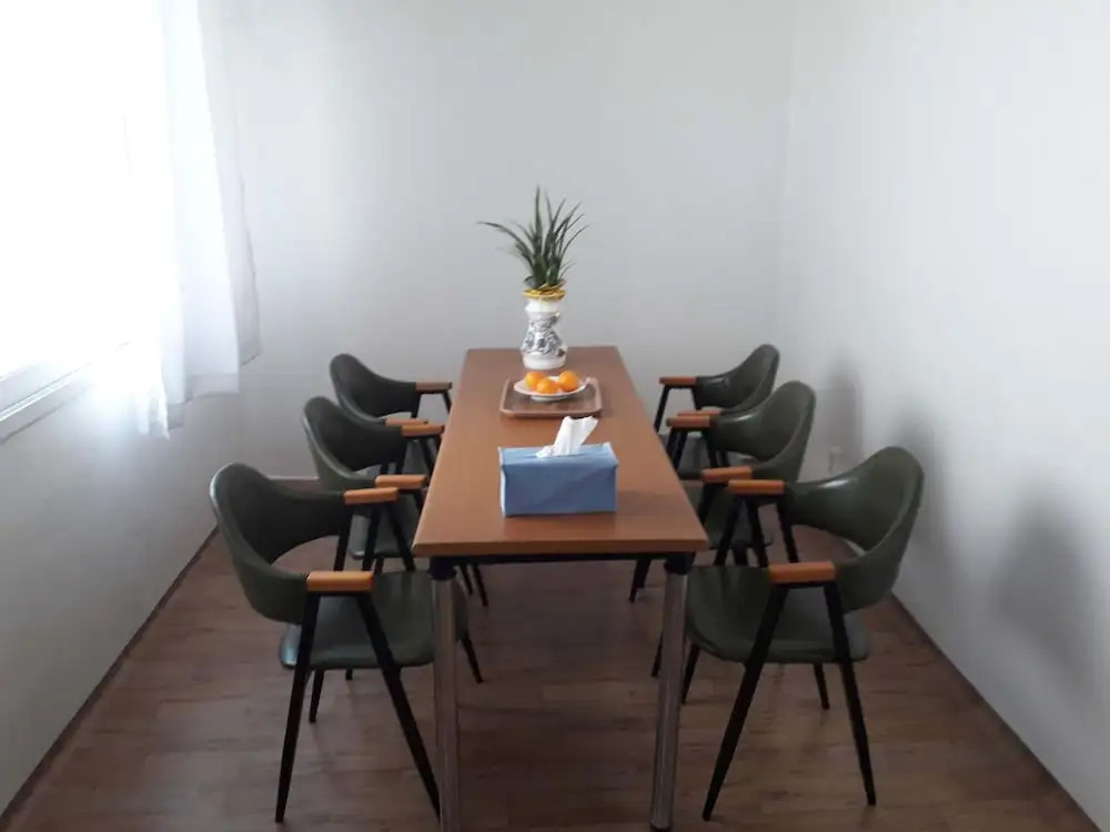 Gwangju Songjeong Station Guesthouse - Hostel