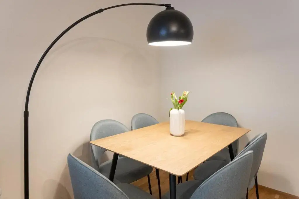 Stylish 1BR 1Bath Vienna Downtown Unbeatable Location