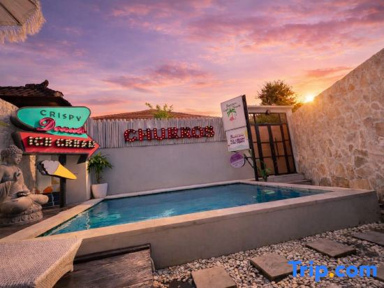 3BR Canggu Batu Belig Tropicana Villa - Walk to Beach