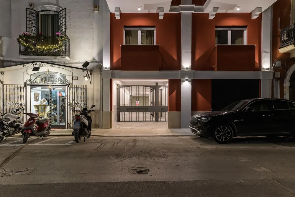 Palazzo Murat - One-bedroom Apartment With Terrace by Wonderful Italy