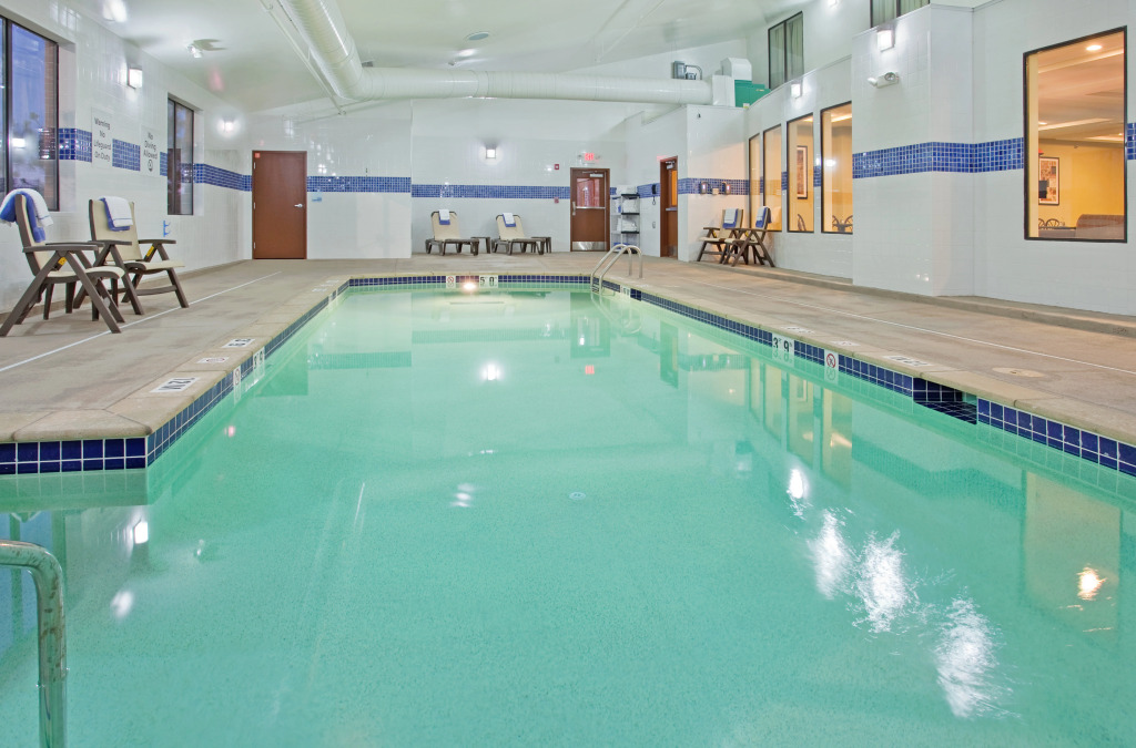 Holiday Inn Express Hotel & Suites St. Charles by IHG