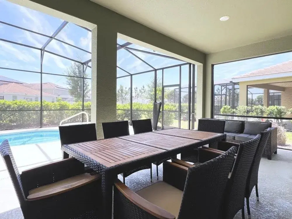 Beautiful 5 Bed Pool Home With Game Room-7543ol 5 Bedroom Home