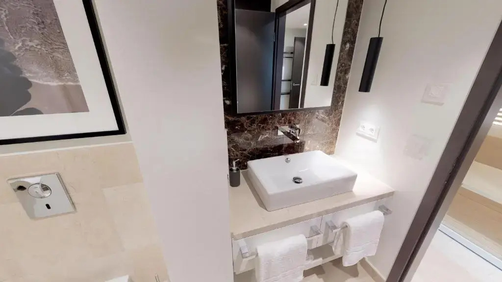 White Pearl Apartment 1.16