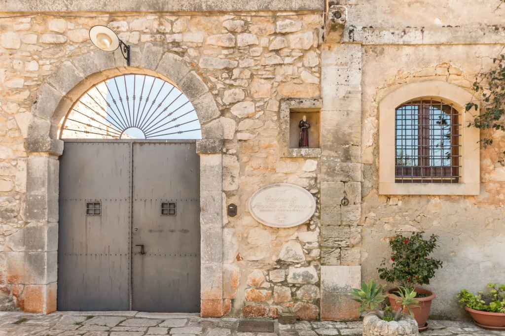 Casina Di Grotta Di Ferro