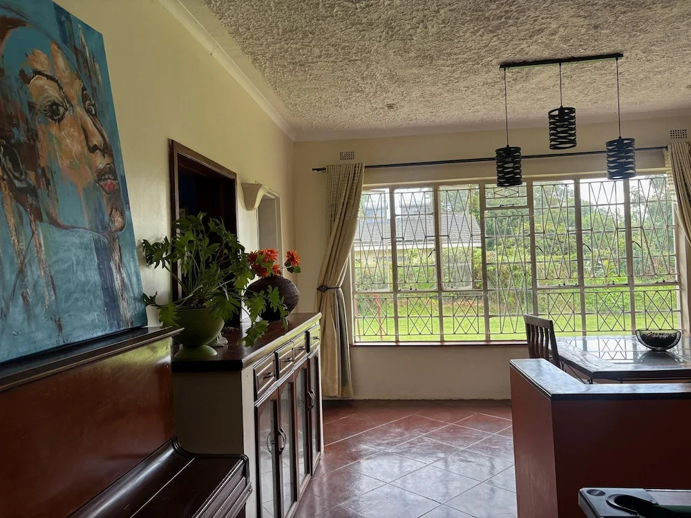 Double Bedroom In Mt Pleasant Heights - 2378