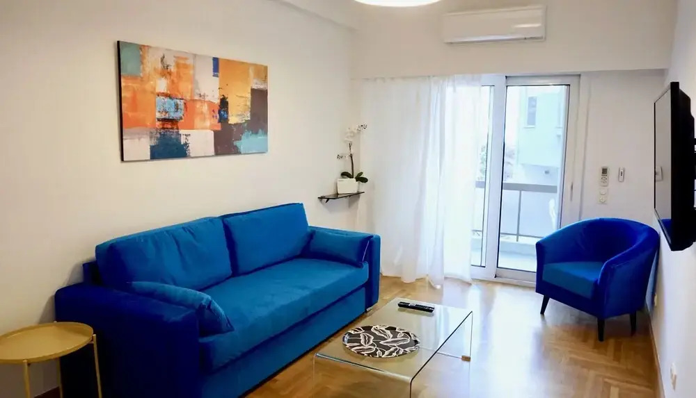 Central & Elegant Apt in Athens