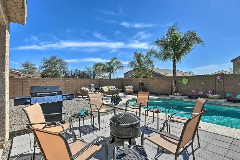 Private Pool & Hot Tub: San Tan Valley Home