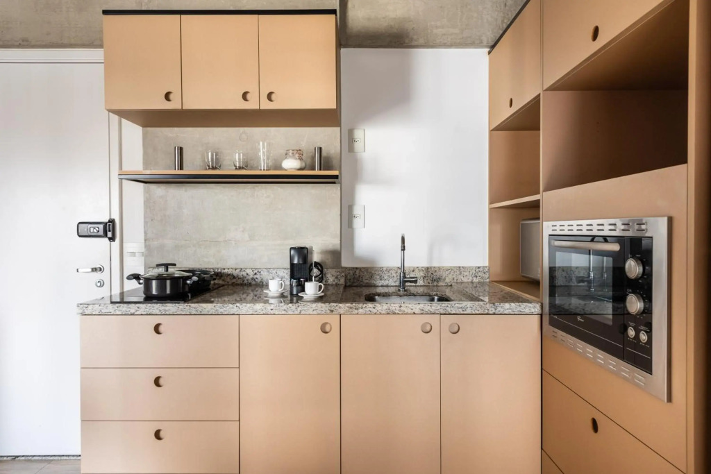 83 New studio next Paulista Av, fast wifi and balcony