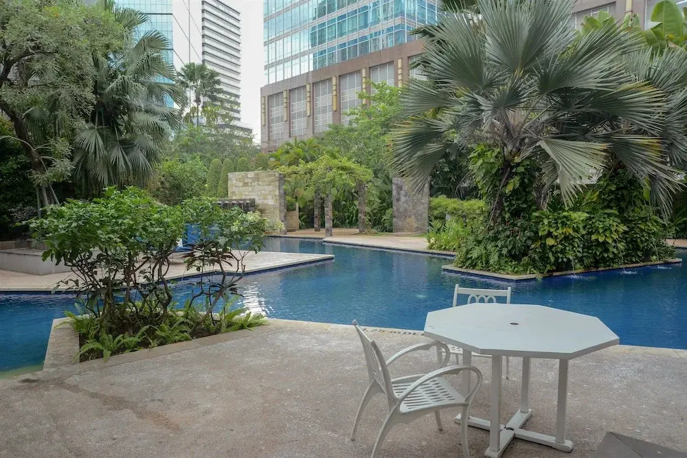3 Bedrooms Premium Sudirman Residence by Travelio