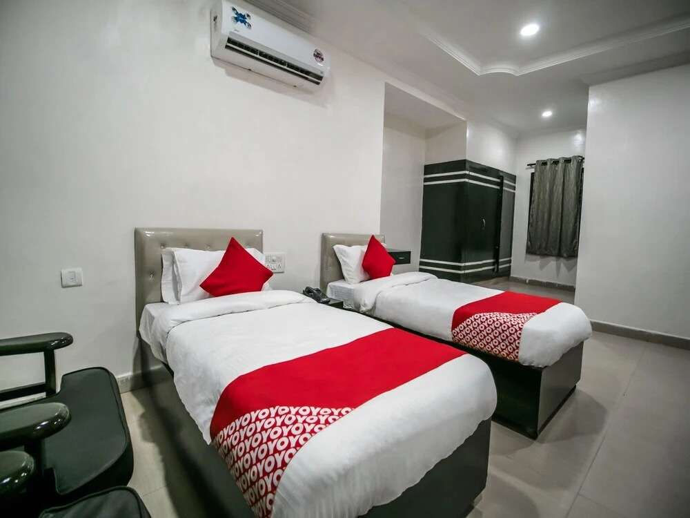 V V Pride by OYO Rooms
