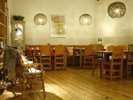 Castanea Old Town Hostel