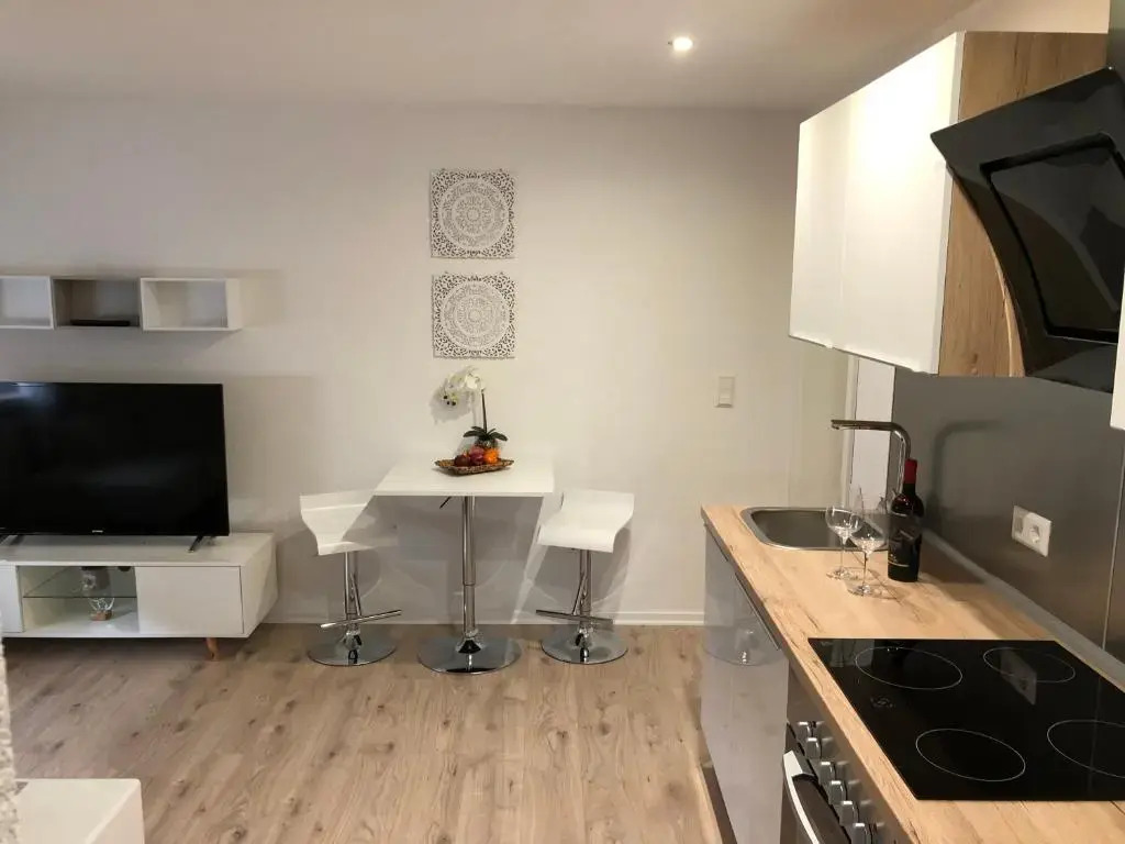 Exklusive Moderne 2 Zi. Wohnung in Ruhiger Lage