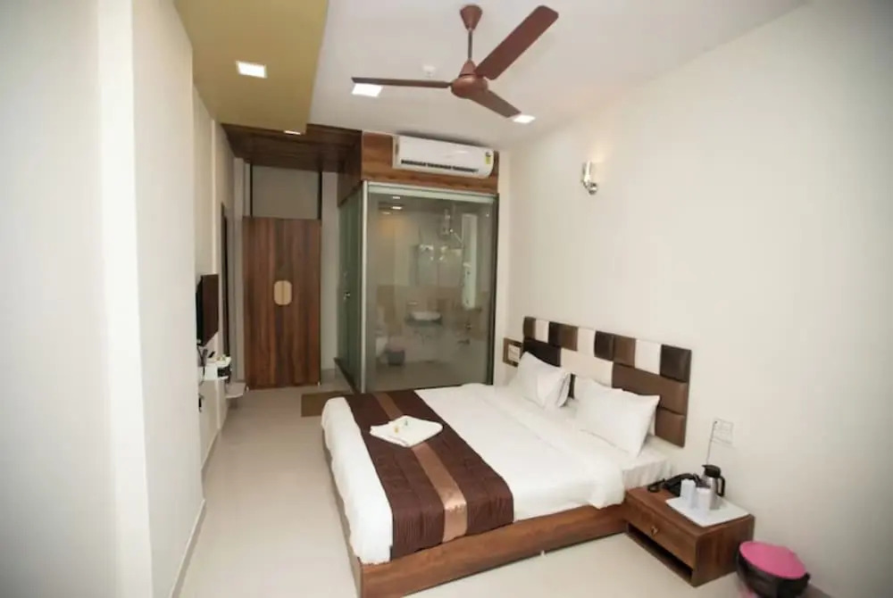 AVIRAHI HOTEL