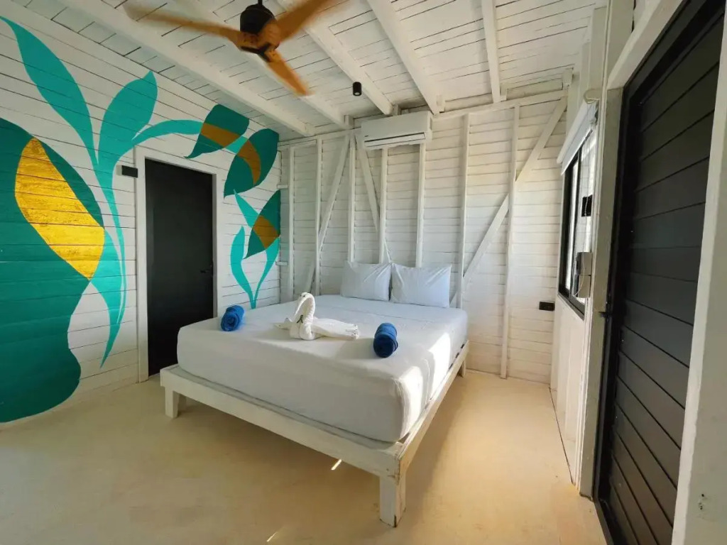 El Faro Beach Front by ÓOL Hotels