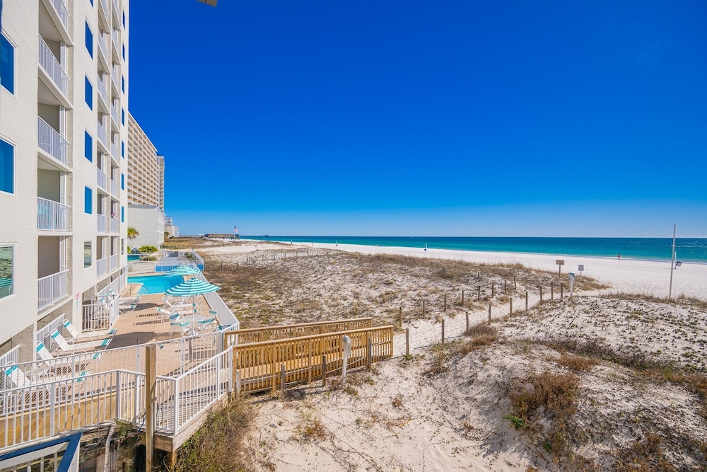 Regatta Condominiums 106B