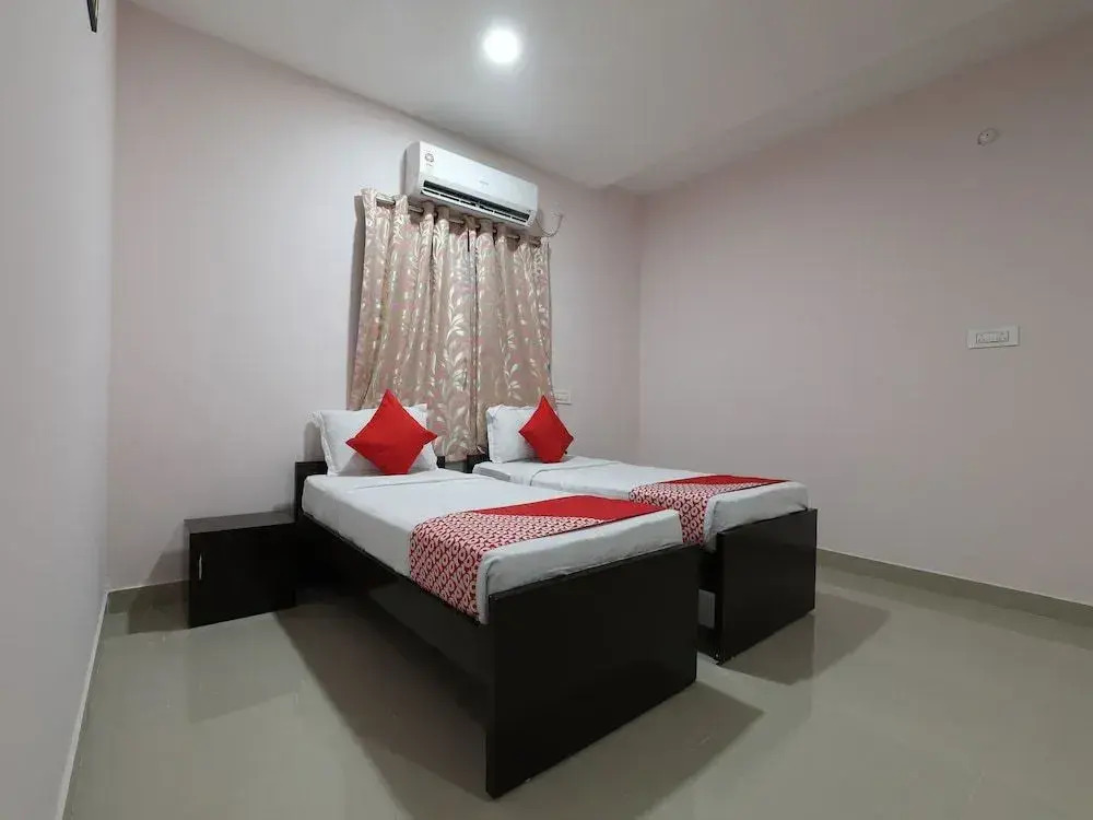 OYO 17279 Royal Inn Hotel