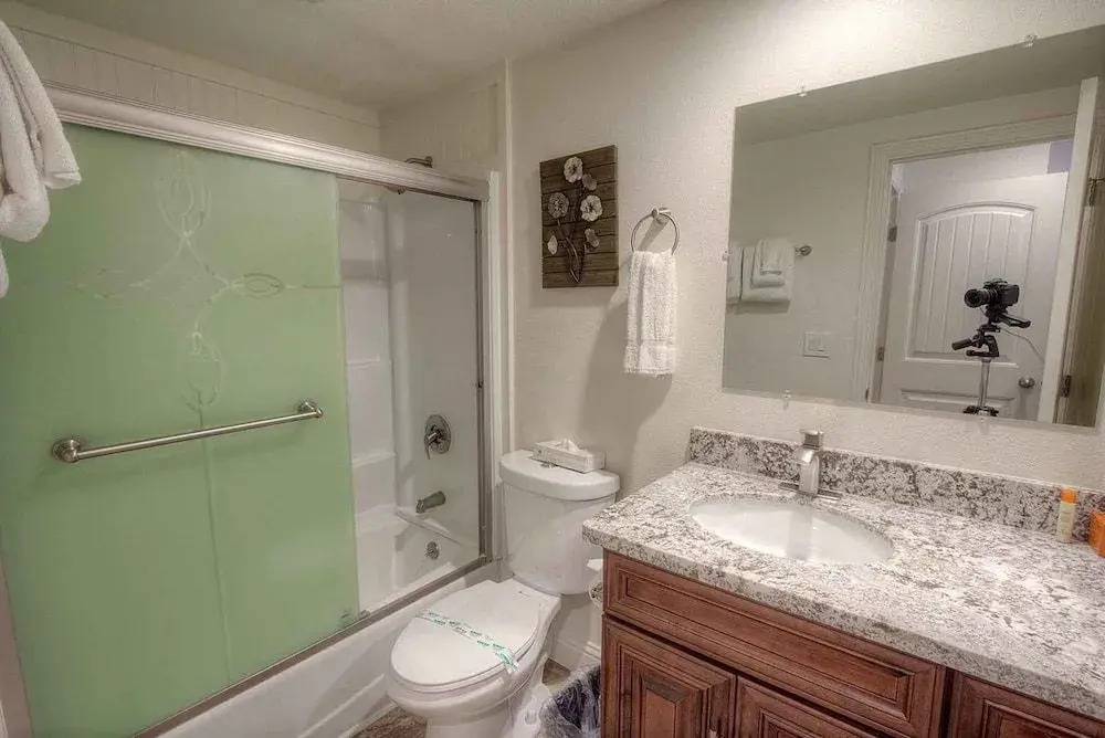 Tahoe Pines Chateau by Lake Tahoe Accommodations