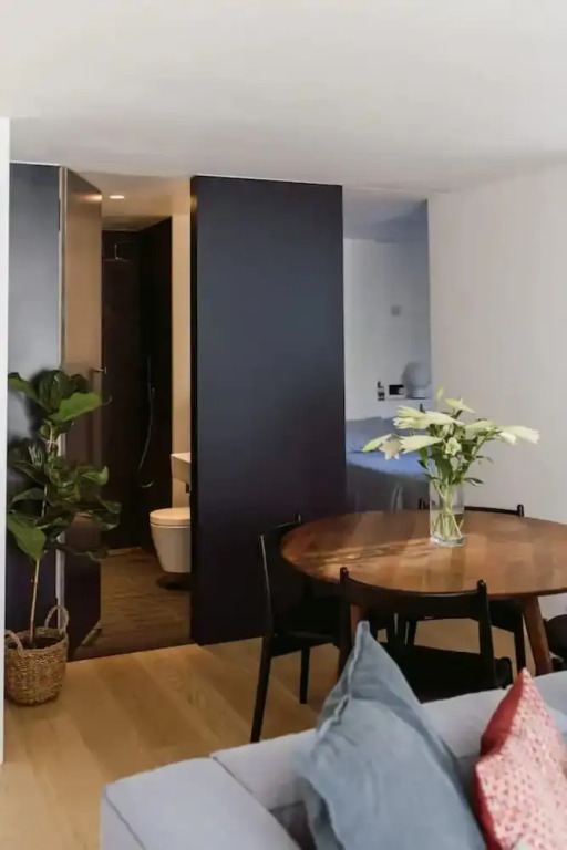 Stunning 1 Bedroom Flat in Amazing Location