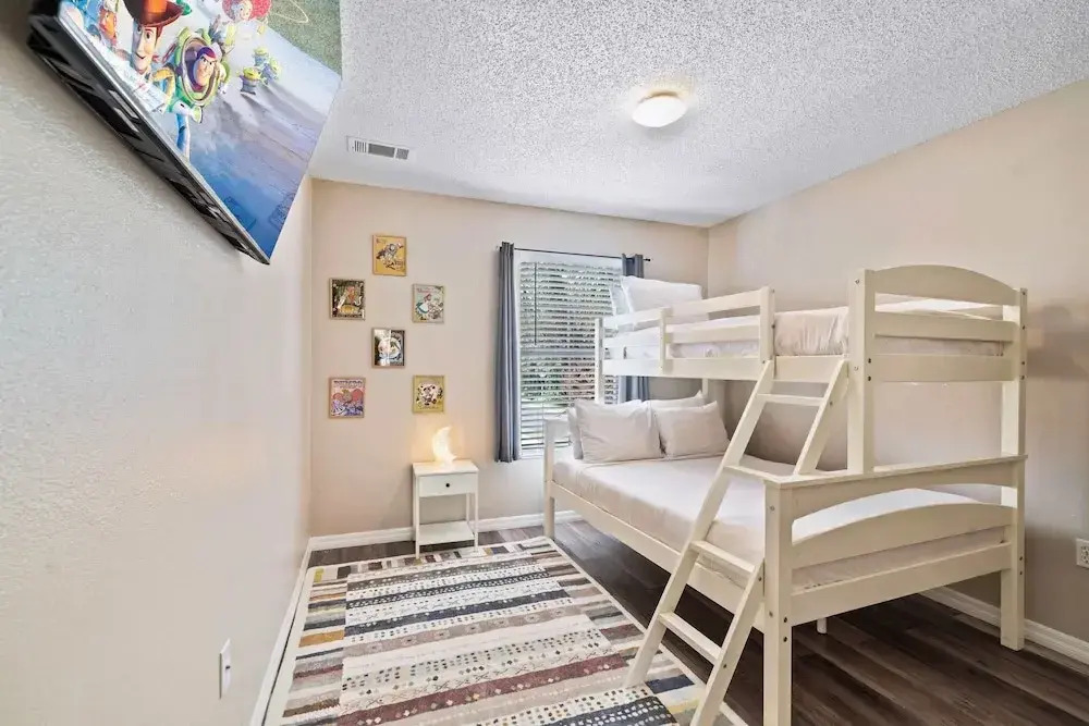 8400 Blue Lagoon Drive