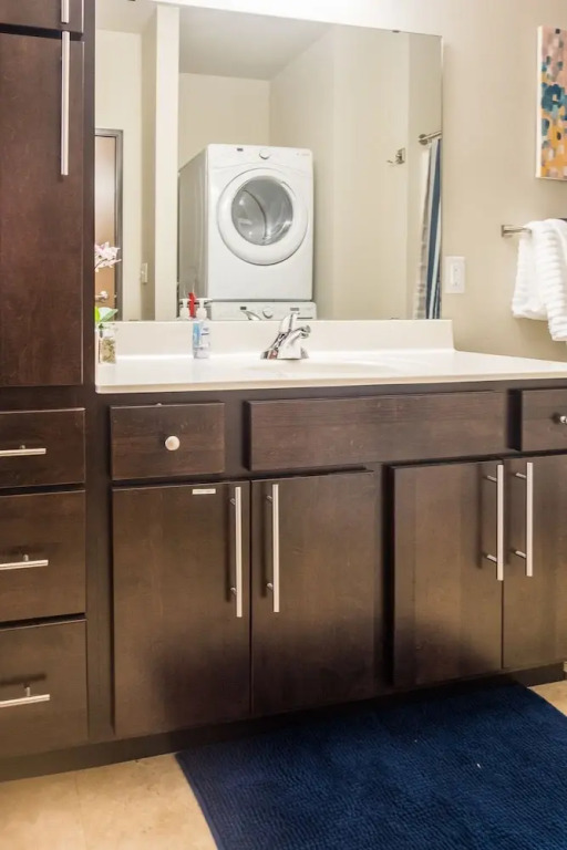 1 BR Downtown Loft Near Fiserv Forum by Frontdesk