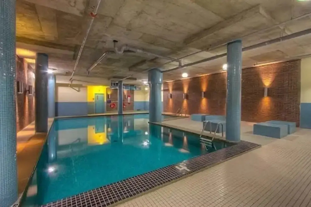 Delightful Dowtown Concordia Residence