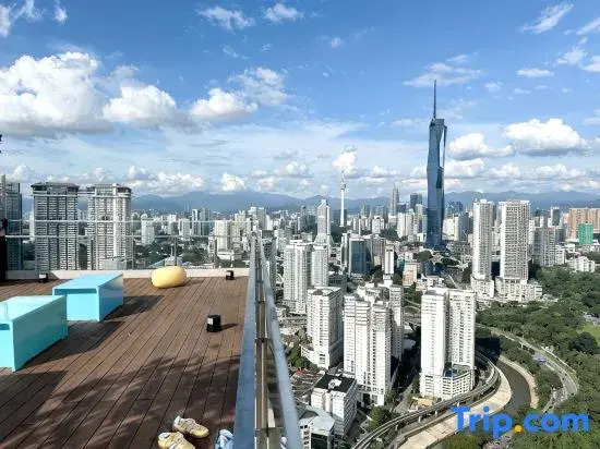 KL Sentral Infinity Sky Pool Family Suites @The RIV