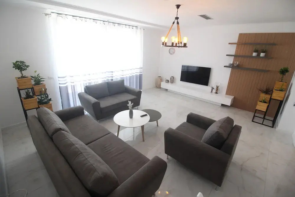 Luxury Penthouses B&e