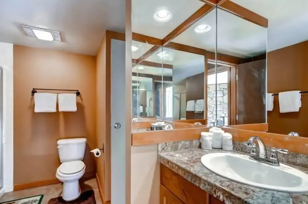 3 Bedroom Mountain Condo In Lakeside Village Near Keystone Lake With Complimentary Shuttle Service
