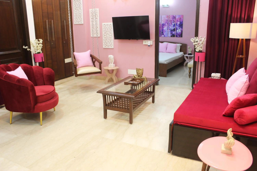 Luxurious modern 2BHK prime location Delhi