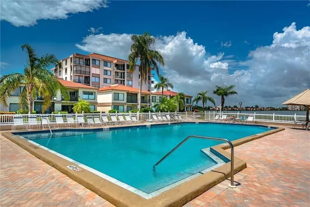 Palma Del Mar D601 - One Bedroom Condo