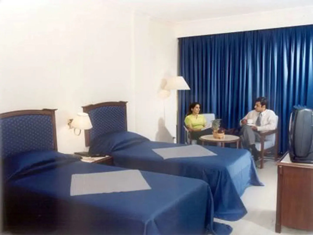 Radha Regent, Chennai