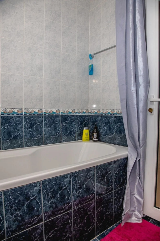 FM Premium 1-BDR Apartment - Colorful Central
