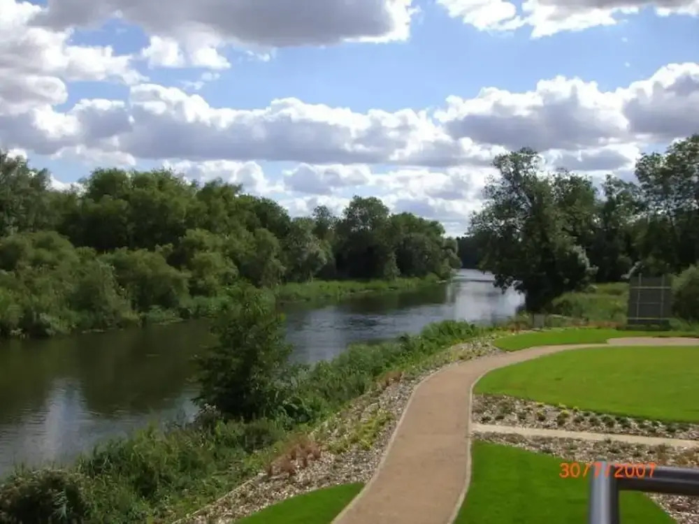 Meadow View Apt 2BR & 2 Bath Parking Near St Neots
