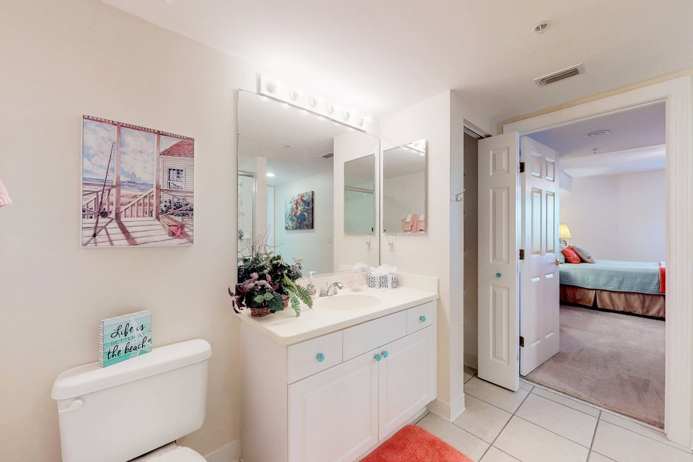 Daytona Grande Towers - Ocean Paradise 702