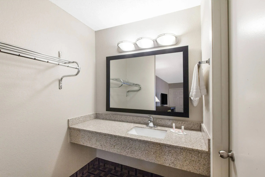 Ramada Limited - Columbia