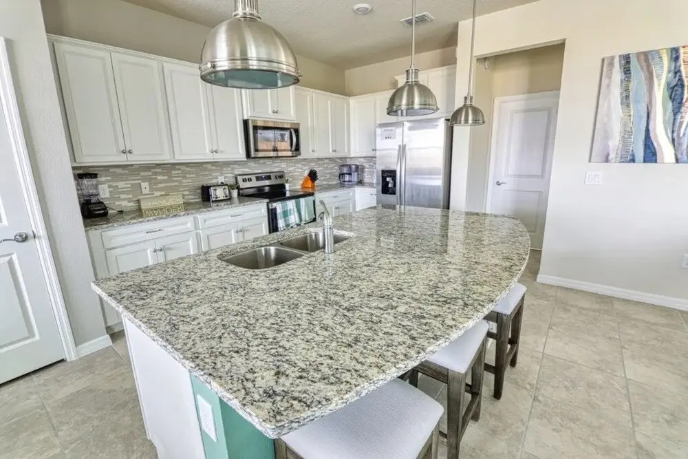 Get Away At Windsor Island Resort 5 Bedroom Home by Redawning