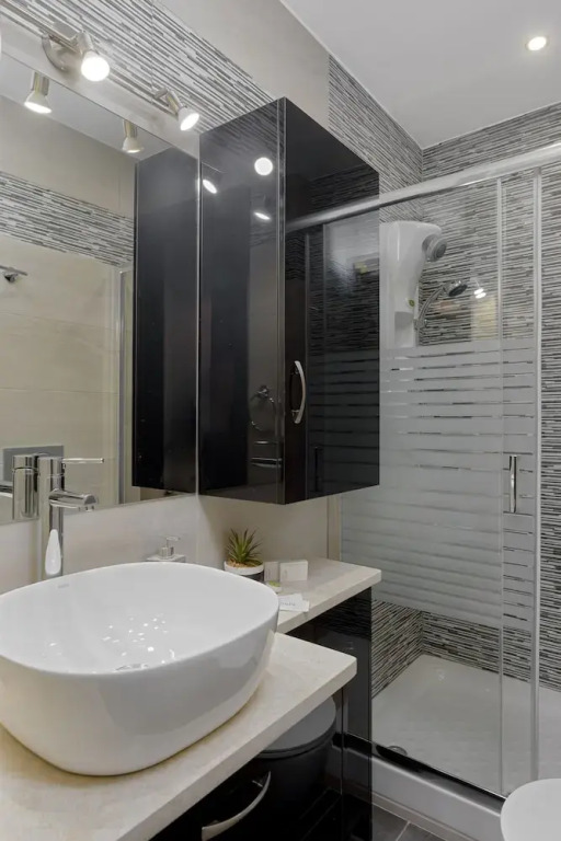 Acropolis Deluxe Apartment