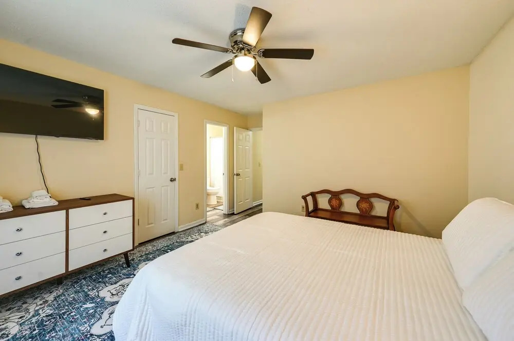 Pirate Game Day Base: Greenville Home Near Campus!