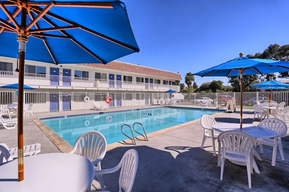Motel 6 Pittsburg