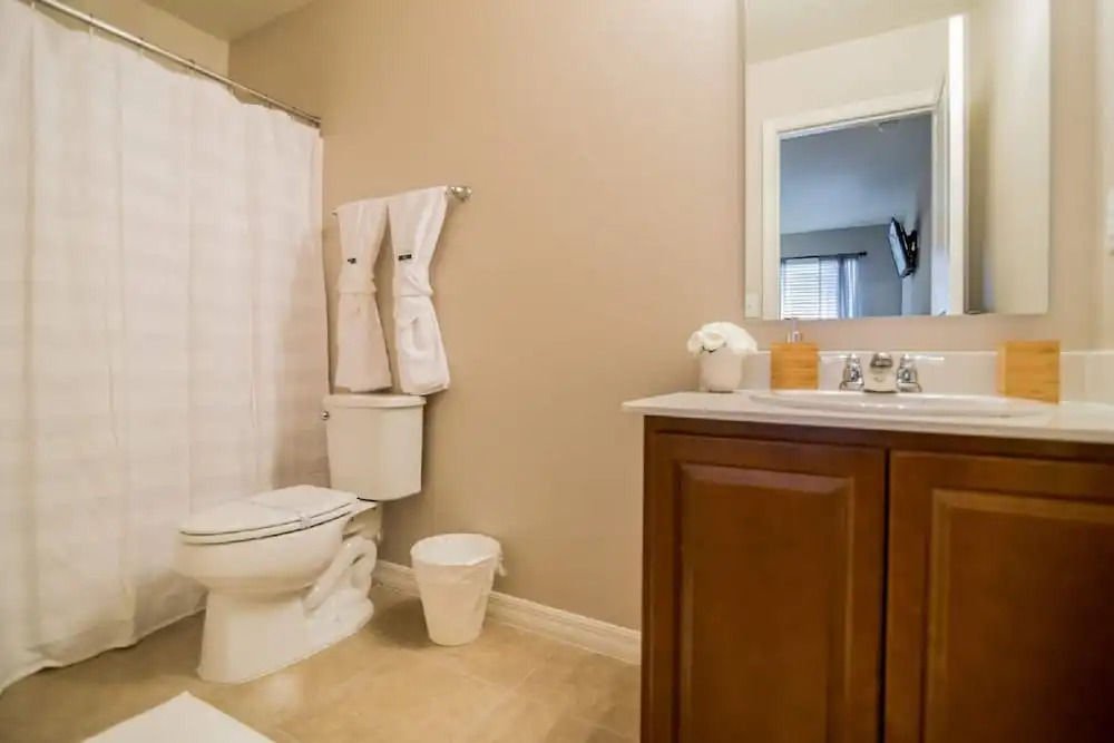 5135 Compass Bay