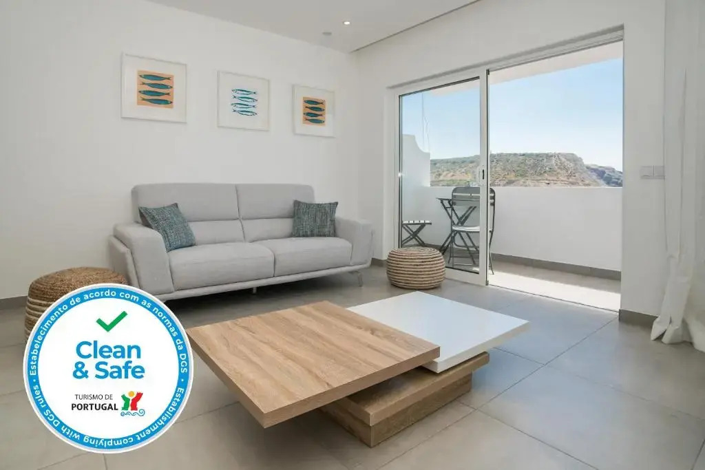 Central Two bedroom Apartment Praia Da Luz.