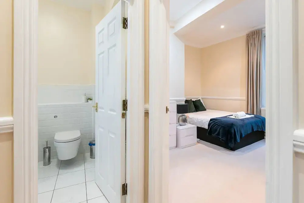 Amazing Two Bed Moments From St Pauls Cathedral A2