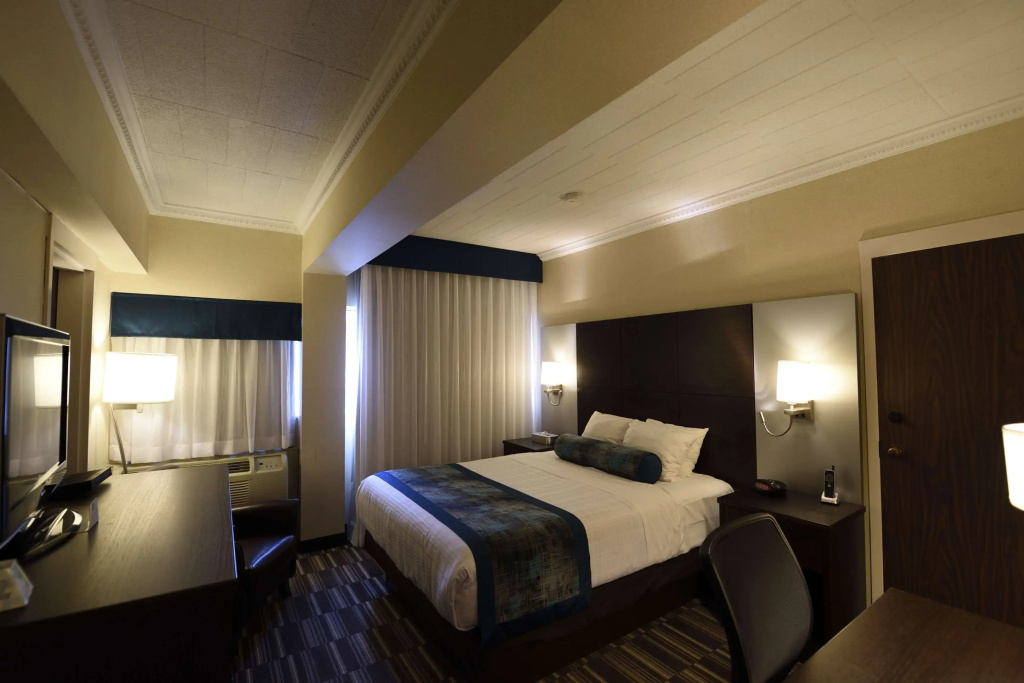 Best Western Downtown Sudbury