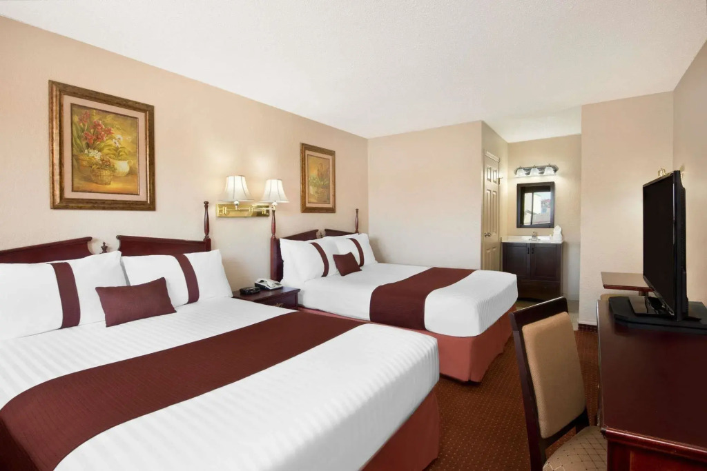 Coast Red Deer Hotel