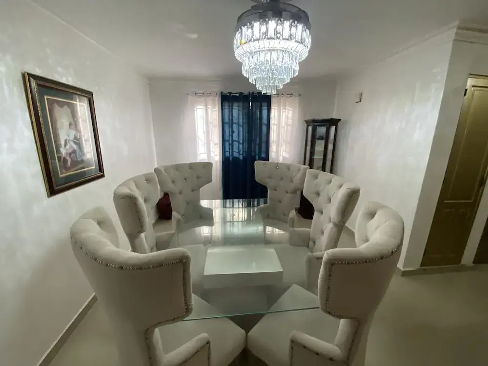 Spacious 3-bedroom Apartment in Santo Domingo!