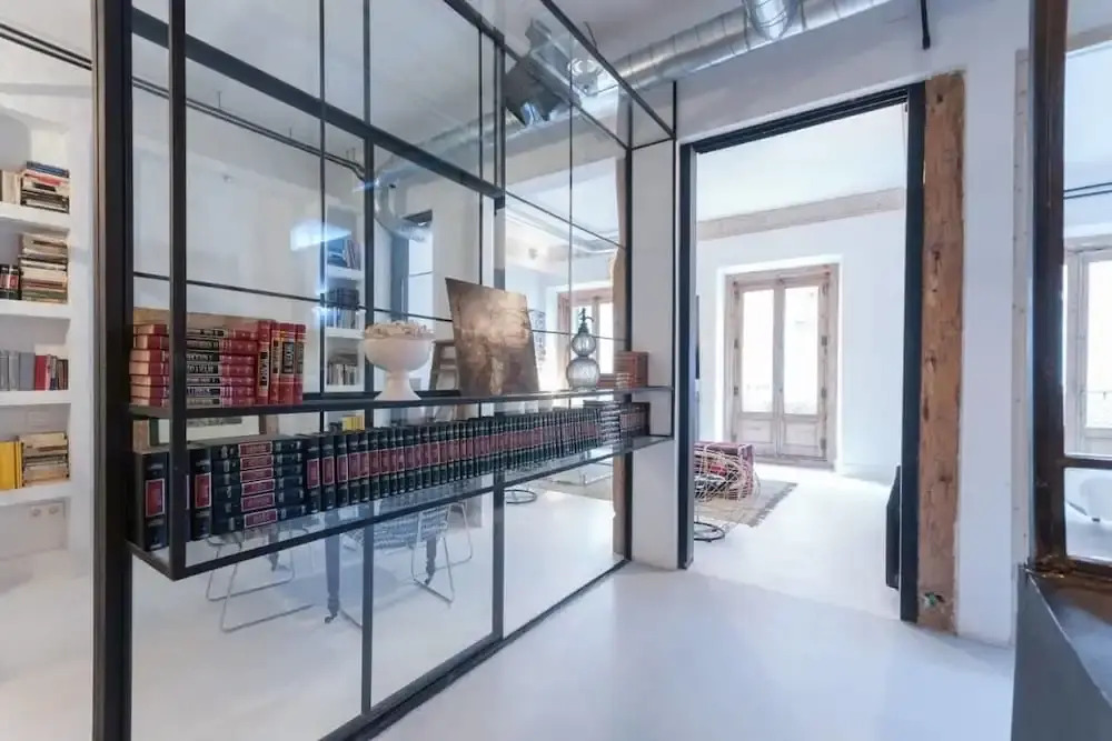 Stunning One Bedroom Apartment in the Heart of Madrid